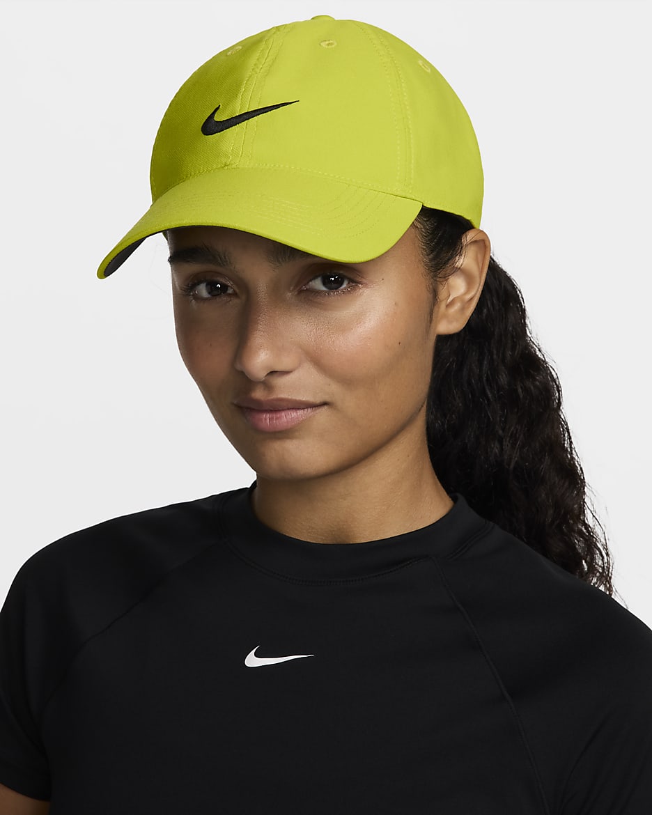 หมวกแก๊ปไร้โครง Nike Dri-FIT Club - Bright Cactus/ดำ