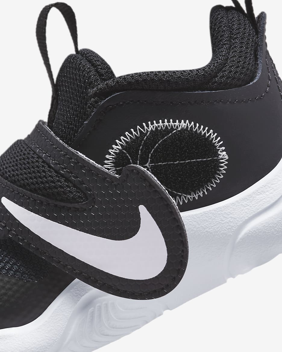 Tenis para bebé e infantil Nike Team Hustle D 11 - Negro/Blanco