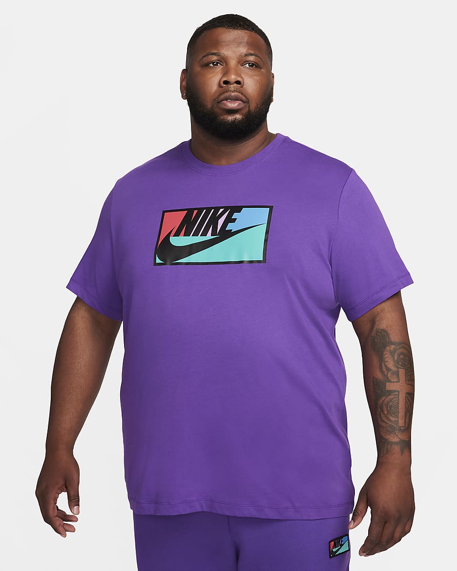 Nike Sportswear Men's T-Shirt - Purple Cosmos