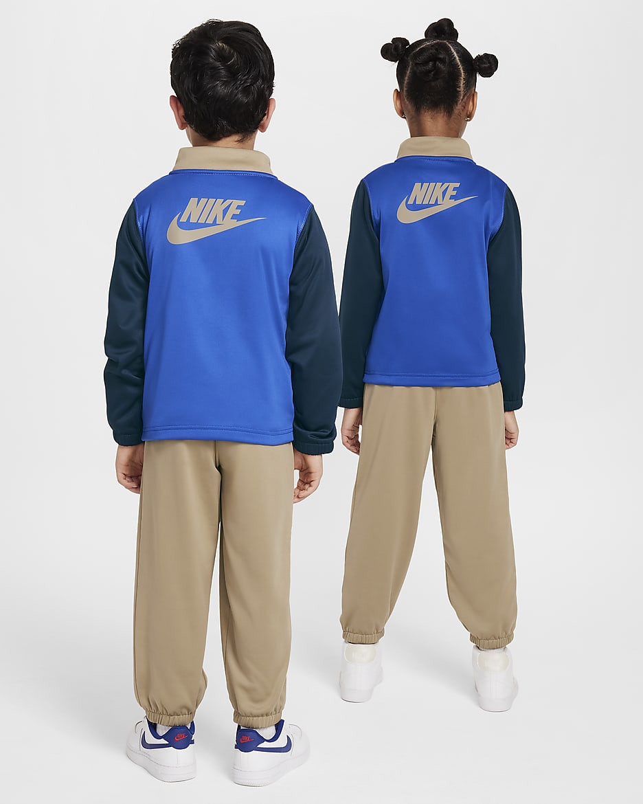 Conjunto de entrenamiento Dri-FIT para niños talla pequeña Nike Sportswear Lifestyle Essentials 2-Piece Set - Caqui