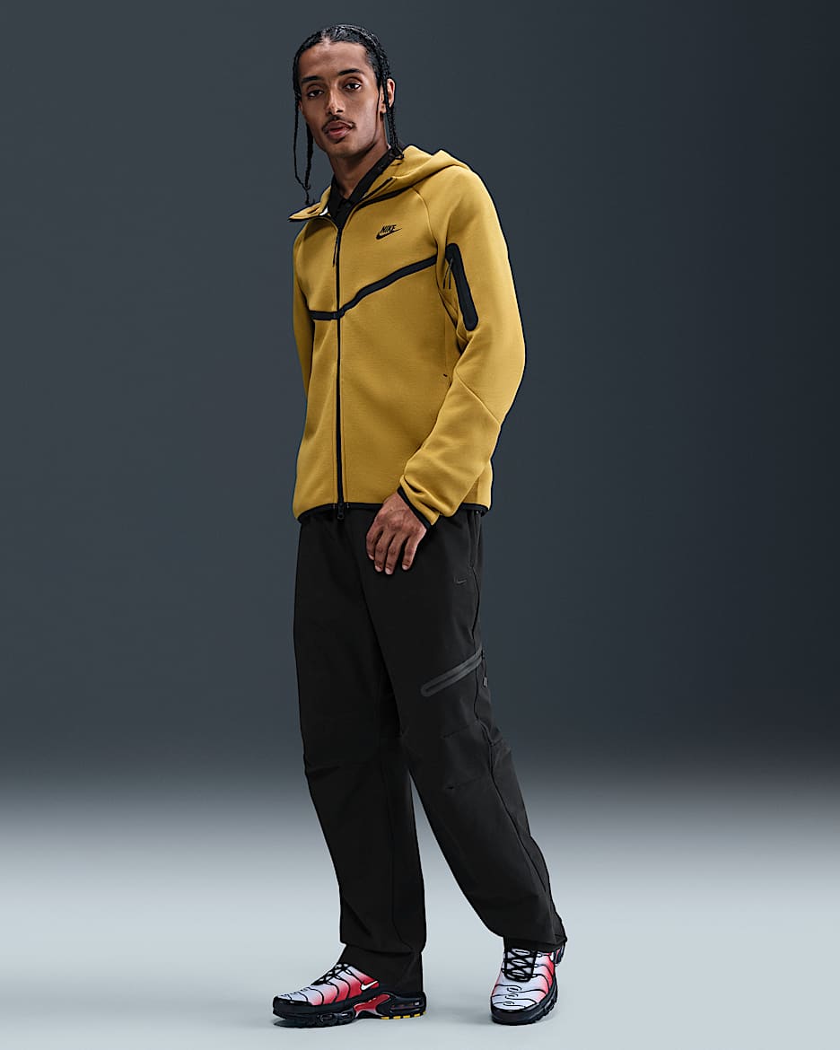 Nike Tech Men's Shori Loose Trousers - Black/Black
