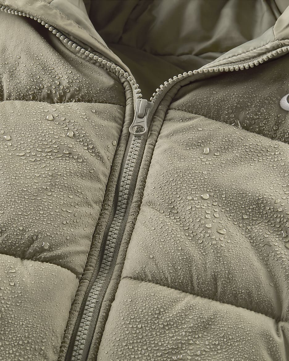 Nike Sportswear Classic Puffer Therma-FIT ruimvallend damesjack met capuchon - Light Army/Wit