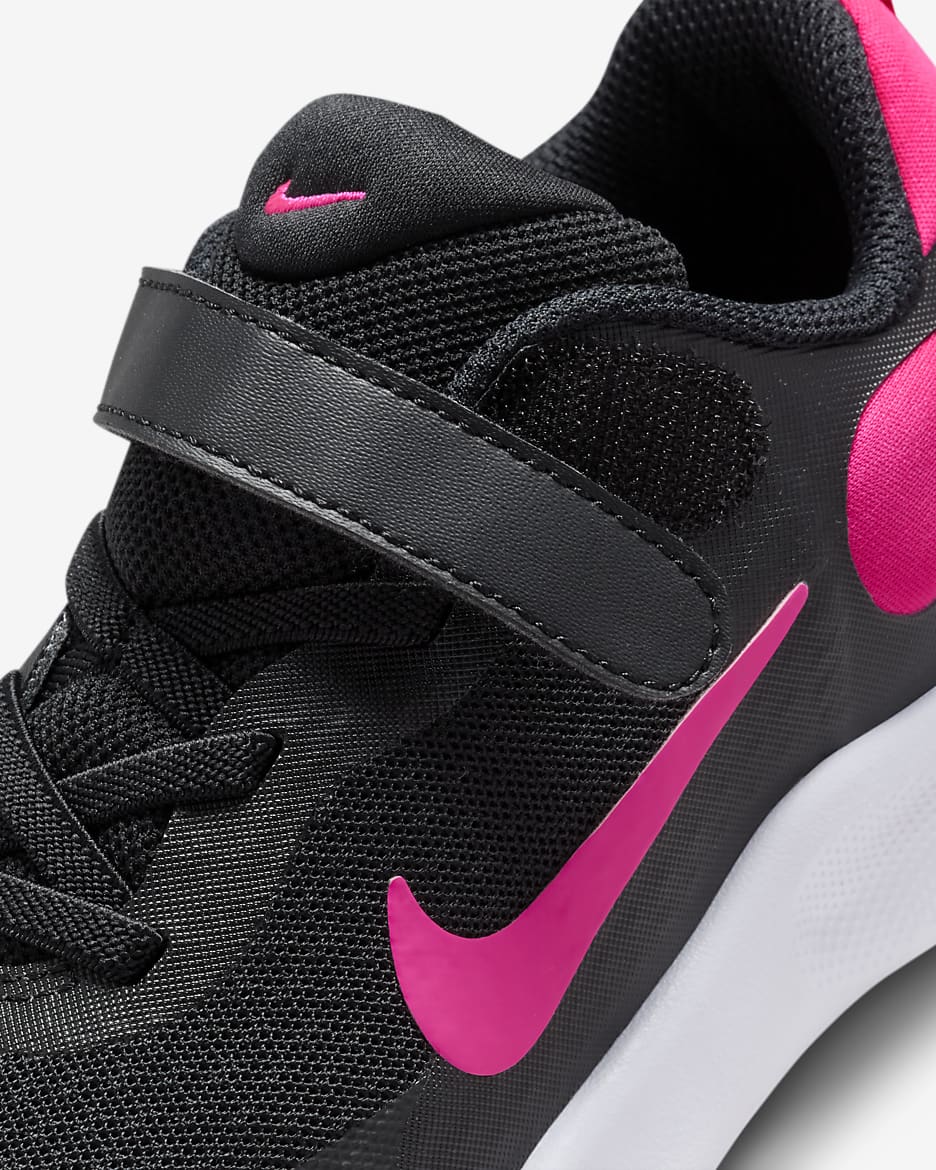 Nike Revolution 7 Younger Kids' Shoes - Black/White/Hyper Pink