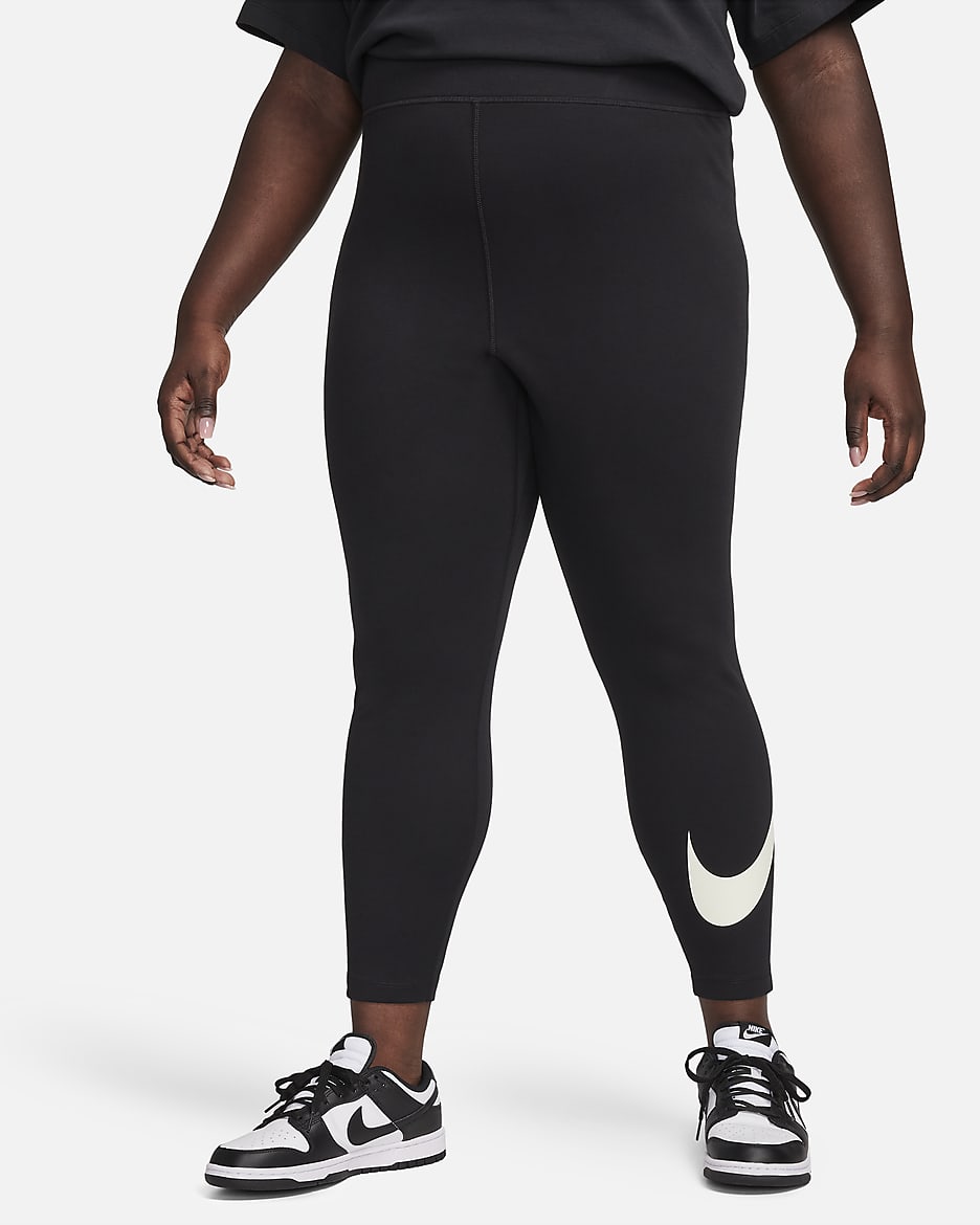 Nike Sportswear Classics Trainings-Leggings mit Grafik und hohem Bund für Damen (große Größe) - Schwarz/Sail