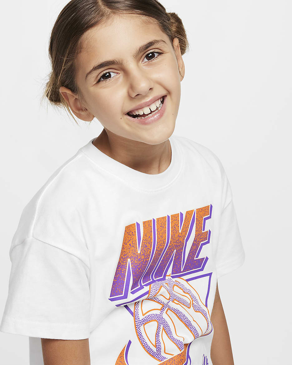 Nike Sportswear Older Kids' (Girls') T-Shirt - White