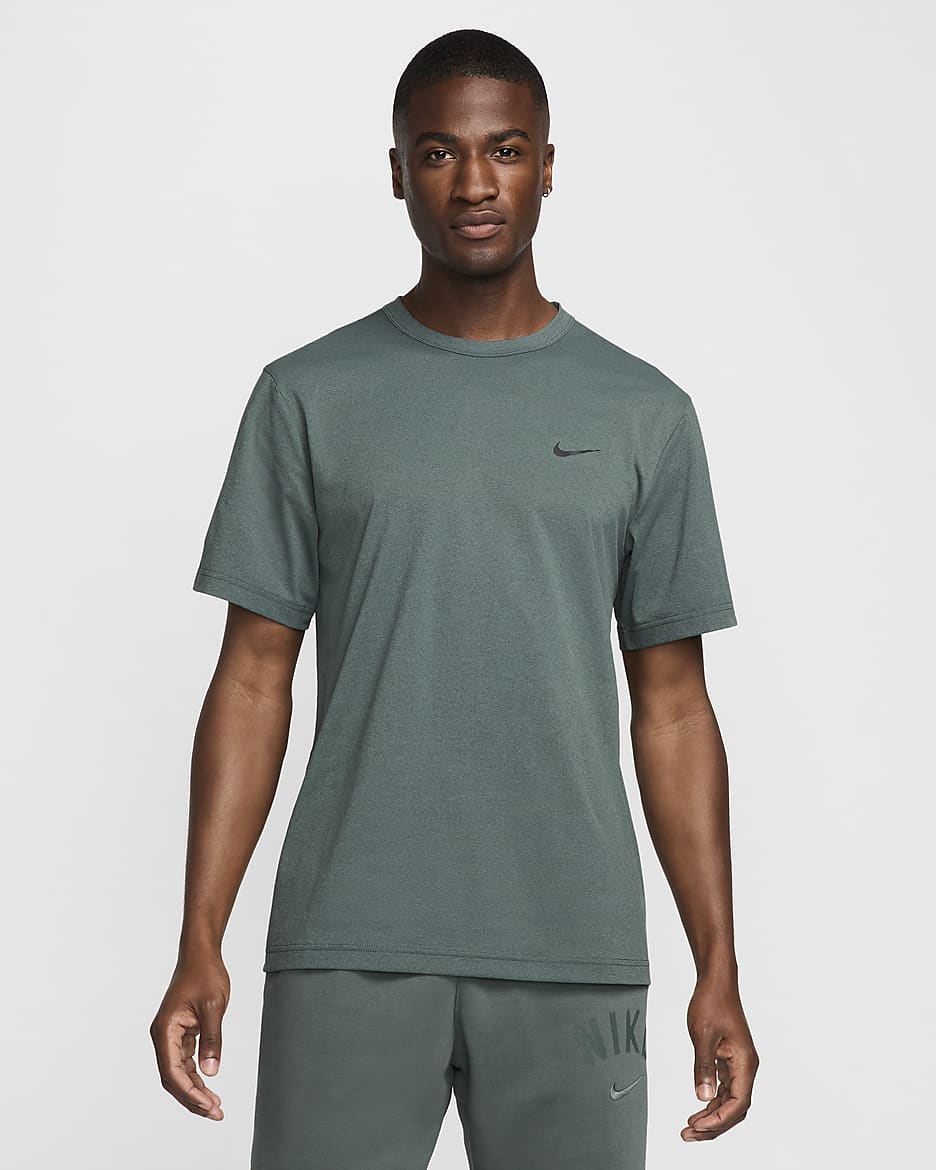 Haut à manches courtes anti-UV Dri-FIT Nike Hyverse pour homme - Vintage Green/Noir