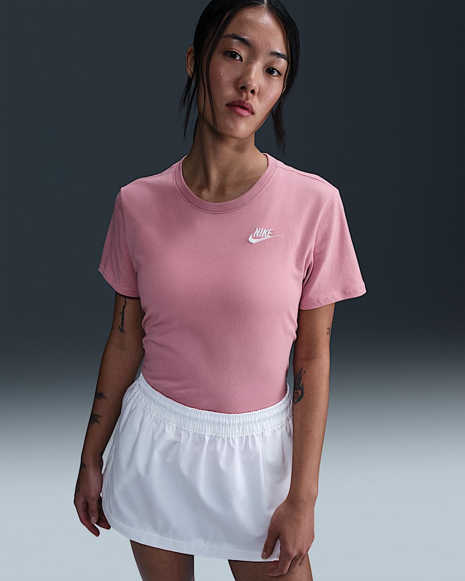 Nike Sportswear Club Essentials 女款 T 恤 - Elemental Pink