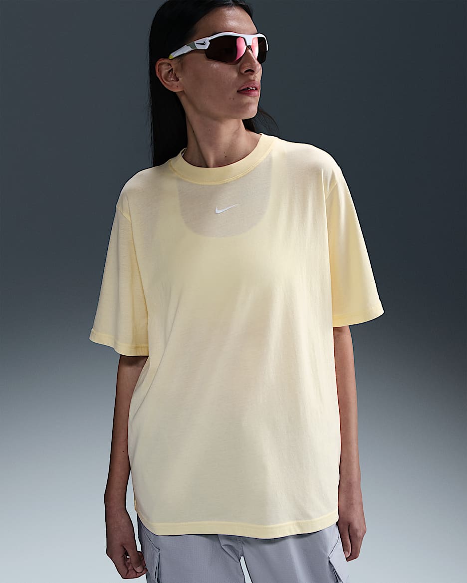 Nike Sportswear Essential Women's T-Shirt - Alabaster