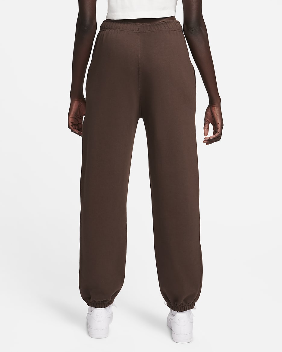 Nike Solo Swoosh Fleece-Hose für Damen - Baroque Brown/Weiß