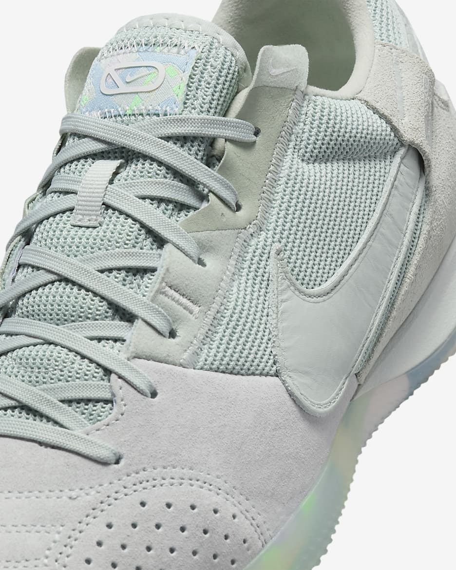 Nike Streetgato SE Low-Top Football Shoes - Light Silver/Light Silver