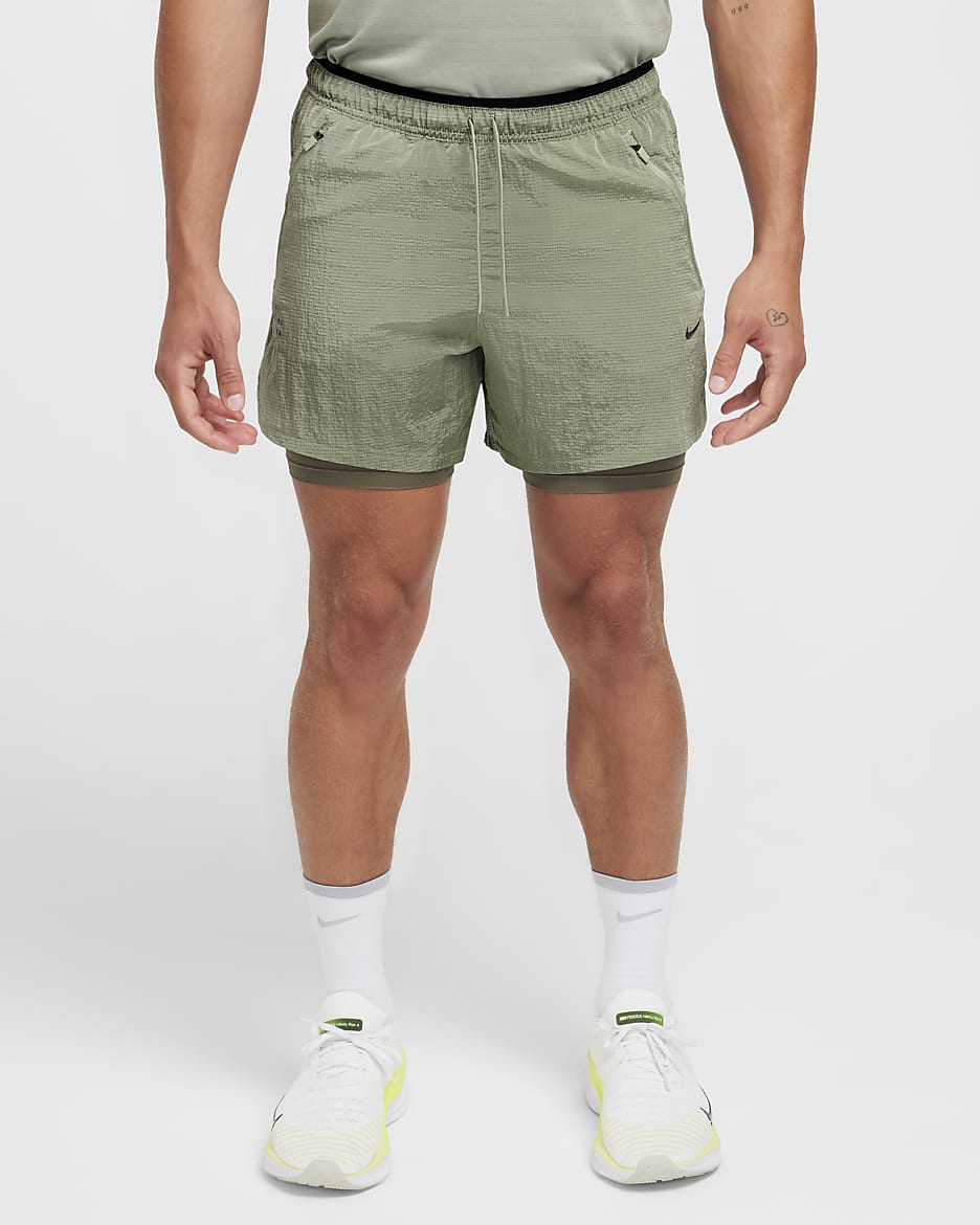 Shorts de correr Dri-FIT de 13 cm repelentes al agua 2 en 1 para hombre Nike Stride Running Division - Horizonte jade