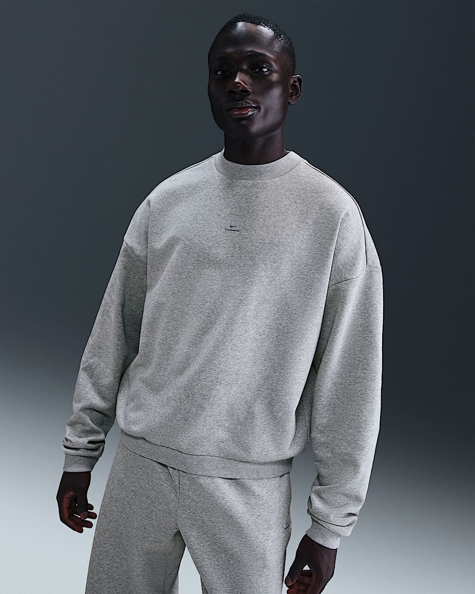 Nike Standard Issue Men's Therma-FIT Basketball Crew - Dark Grey Heather/Black