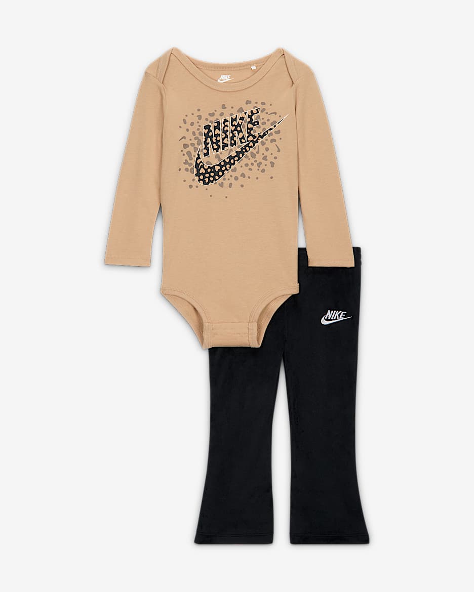 Nike Wild Warmth Baby (6-12M) 2-Piece Velour Set - Black