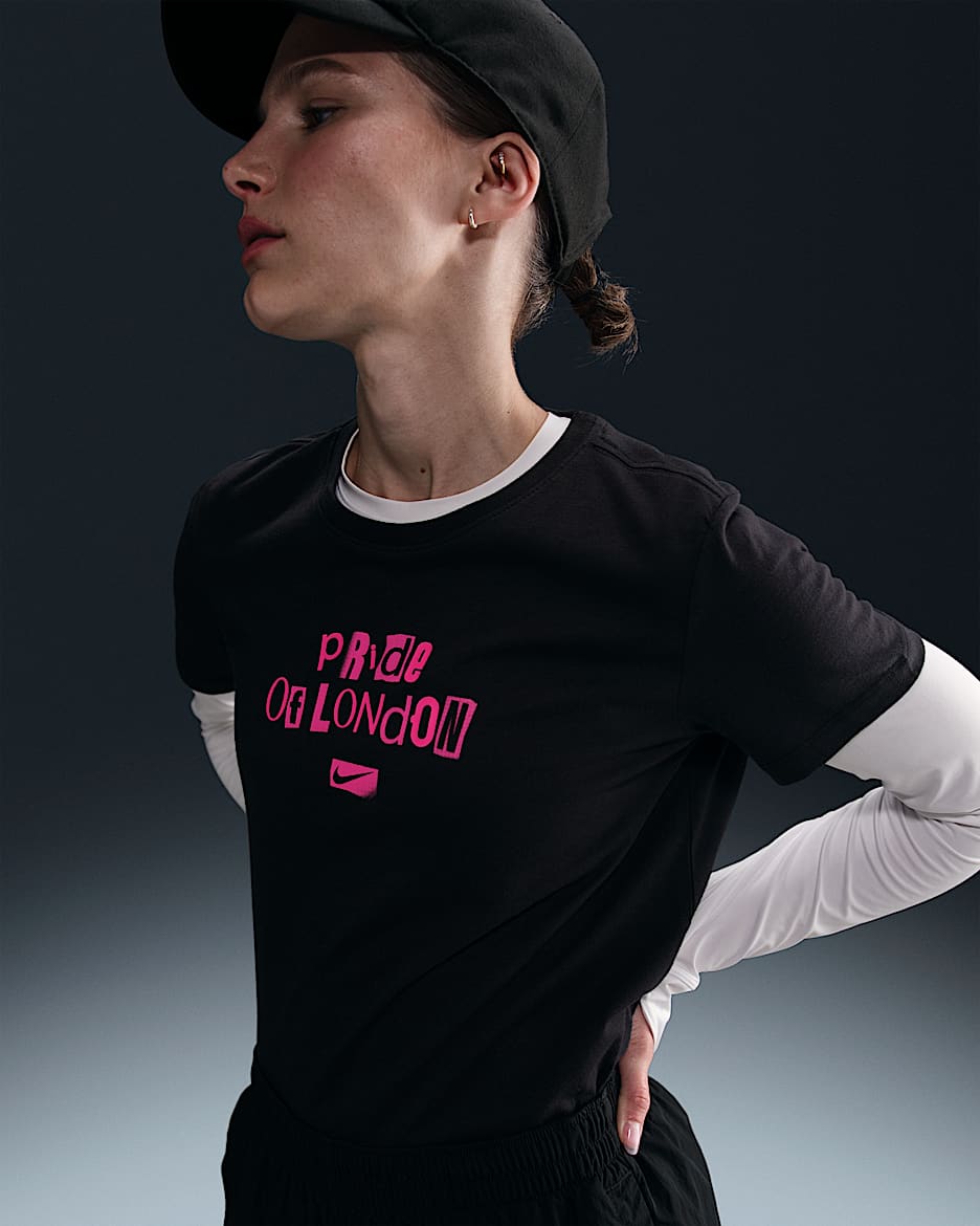 Chelsea F.C. Supporter Women's Nike Football T-Shirt - Black