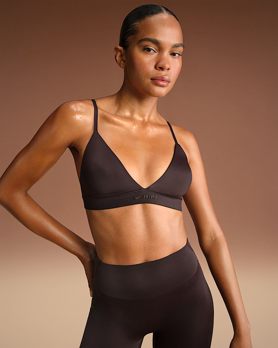 NikeSKIMS Shine Women's Triangle Bra - NSKM Phoenix