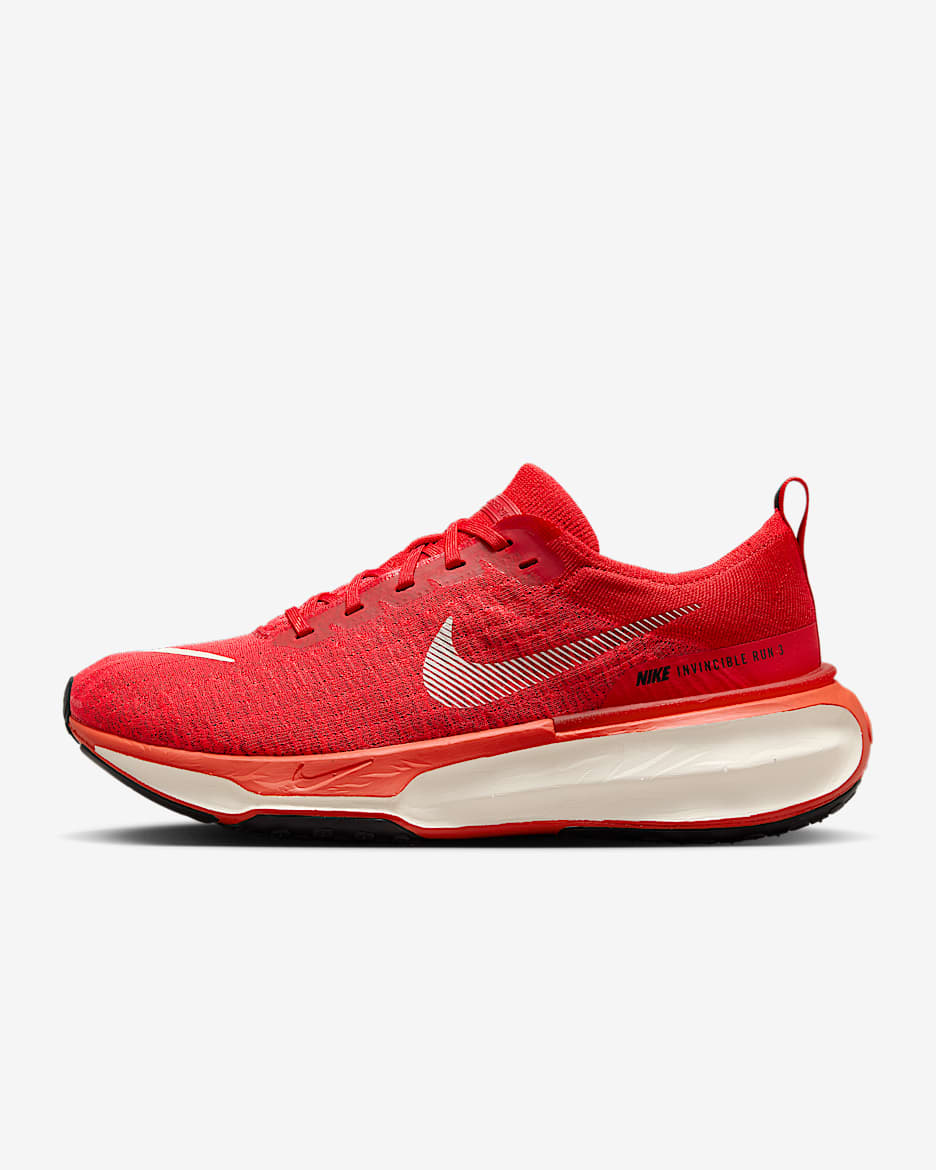 Tenis de correr en pavimento para hombre Nike Invincible 3 - Rojo universitario/Carmesí claro/Negro/Marfil pálido