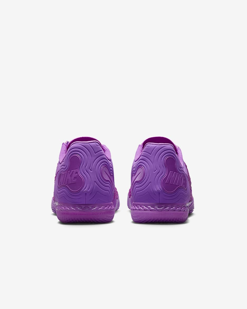 Tacos de fútbol low para cancha cubierta Nike React Gato - Sueño fucsia/Flor de lila