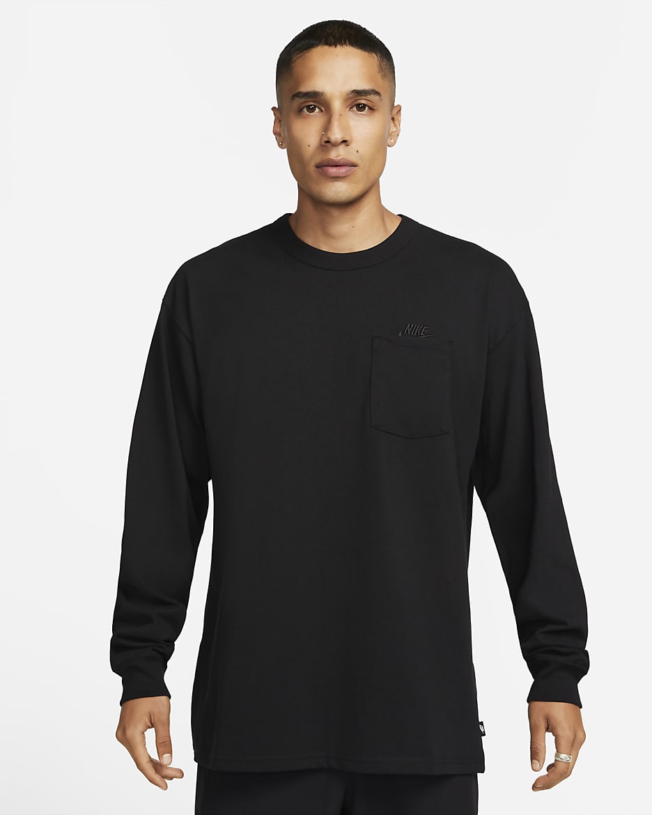 Playera con bolsillo de manga larga para hombre Nike Sportswear Premium Essential - Negro/Negro