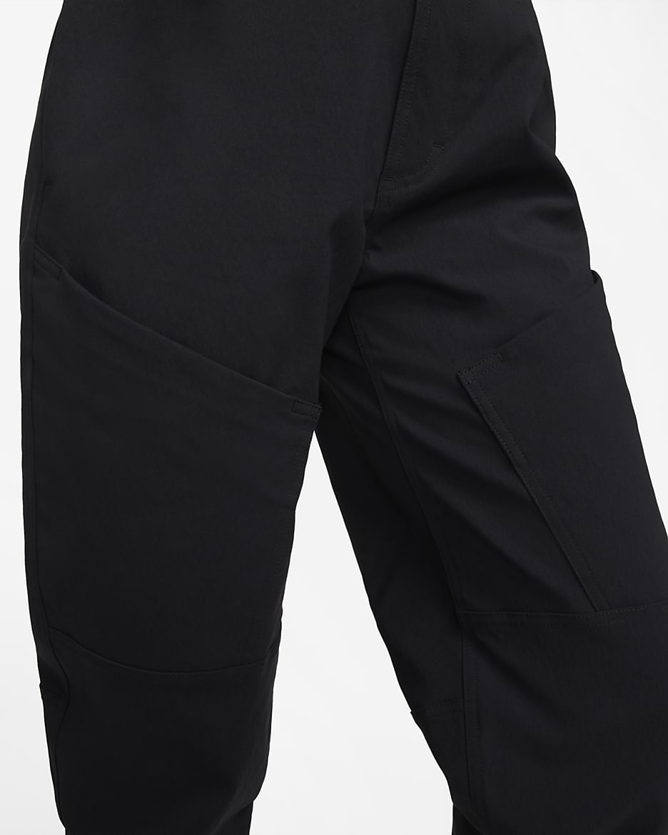 Nike ACG Wandelbroek met halfhoge taille voor dames - Zwart/Summit White