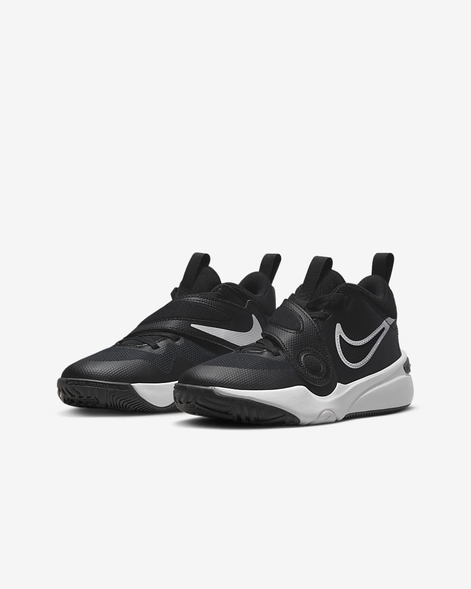 Nike Team Hustle D 11 Older Kids' Basketball Shoes - Black/White