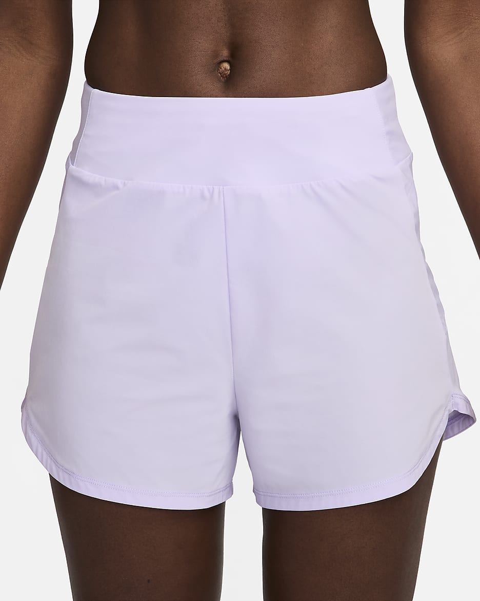 Short de fitness Dri-FIT taille haute 8 cm avec sous-short intégré Nike Bliss pour femme - Lilac Bloom