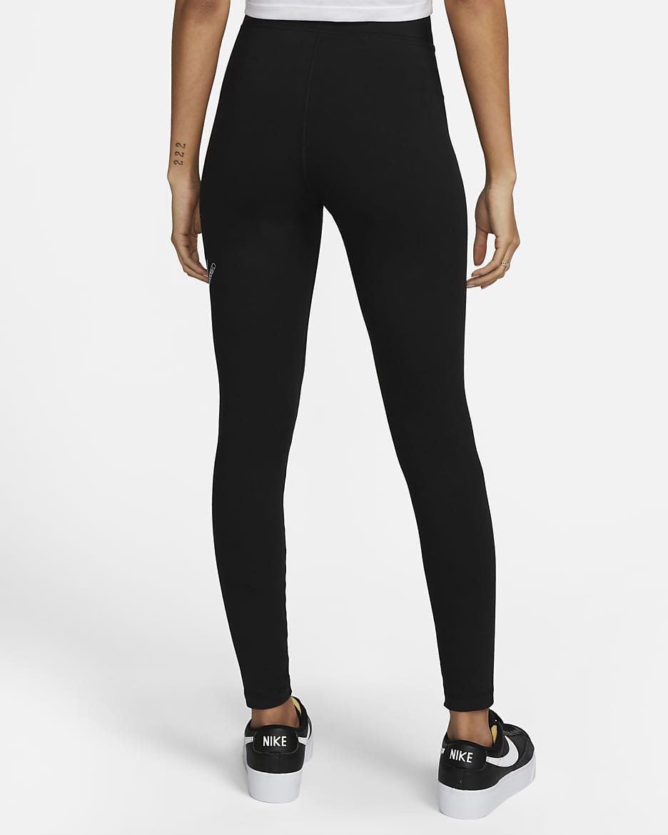 Nike Sportswear Swoosh-leggings med høj talje til kvinder - sort/hvid