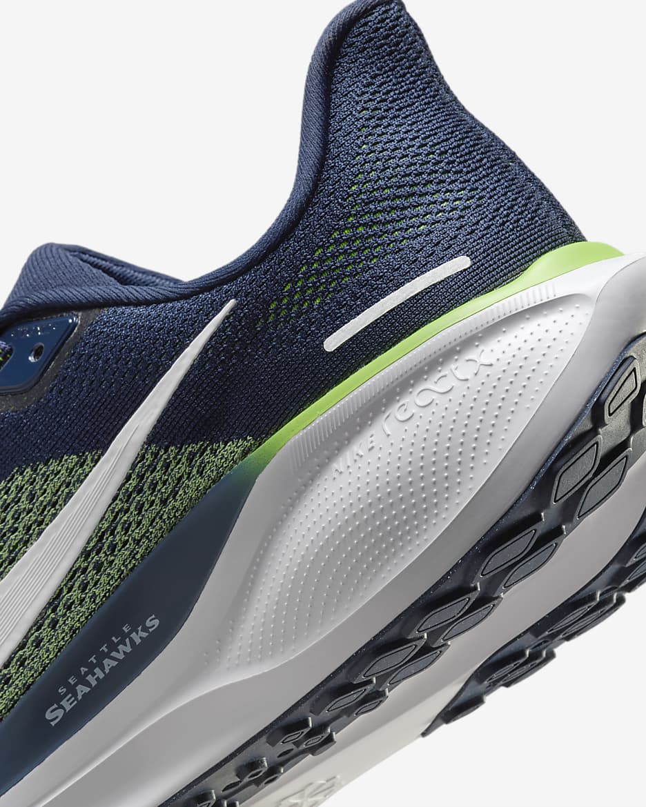 Tenis de correr en pavimento para hombre Nike Pegasus 41 NFL Seattle Seahawks - Azul marino universitario/Blanco/Verde acción/Blanco