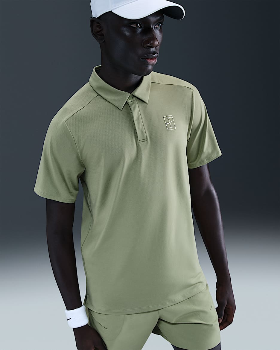 Polo de tennis Dri-FIT NikeCourt Advantage pour homme - Oil Green/Blanc