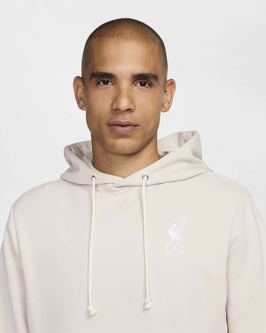 Liverpool F.C. Standard Issue Men's Nike Dri-FIT Football Pullover Hoodie - Light Orewood Brown/White