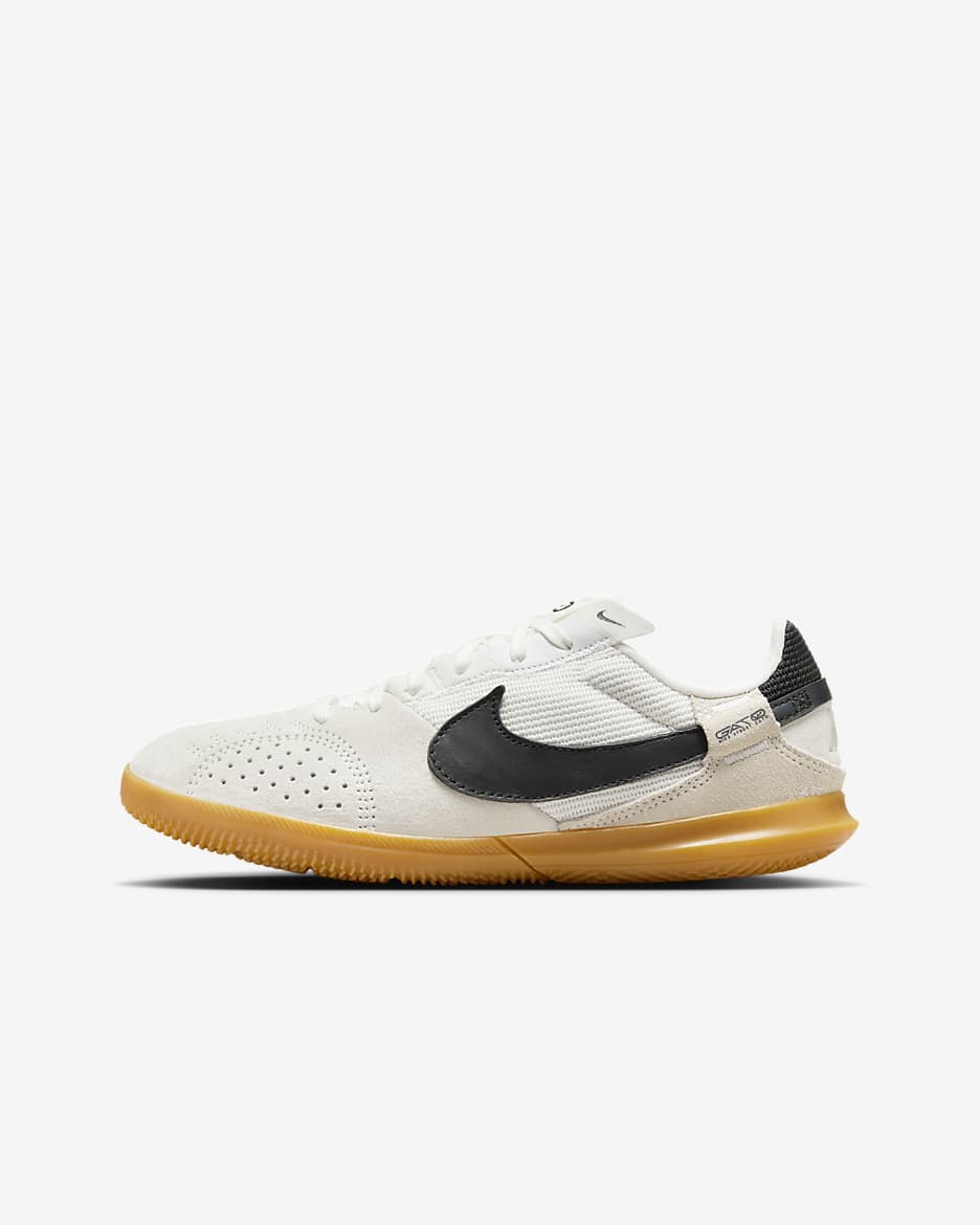 Nike Jr. Streetgato-fodboldstøvler (low-top) til små/større børn - Summit White/Night Forest