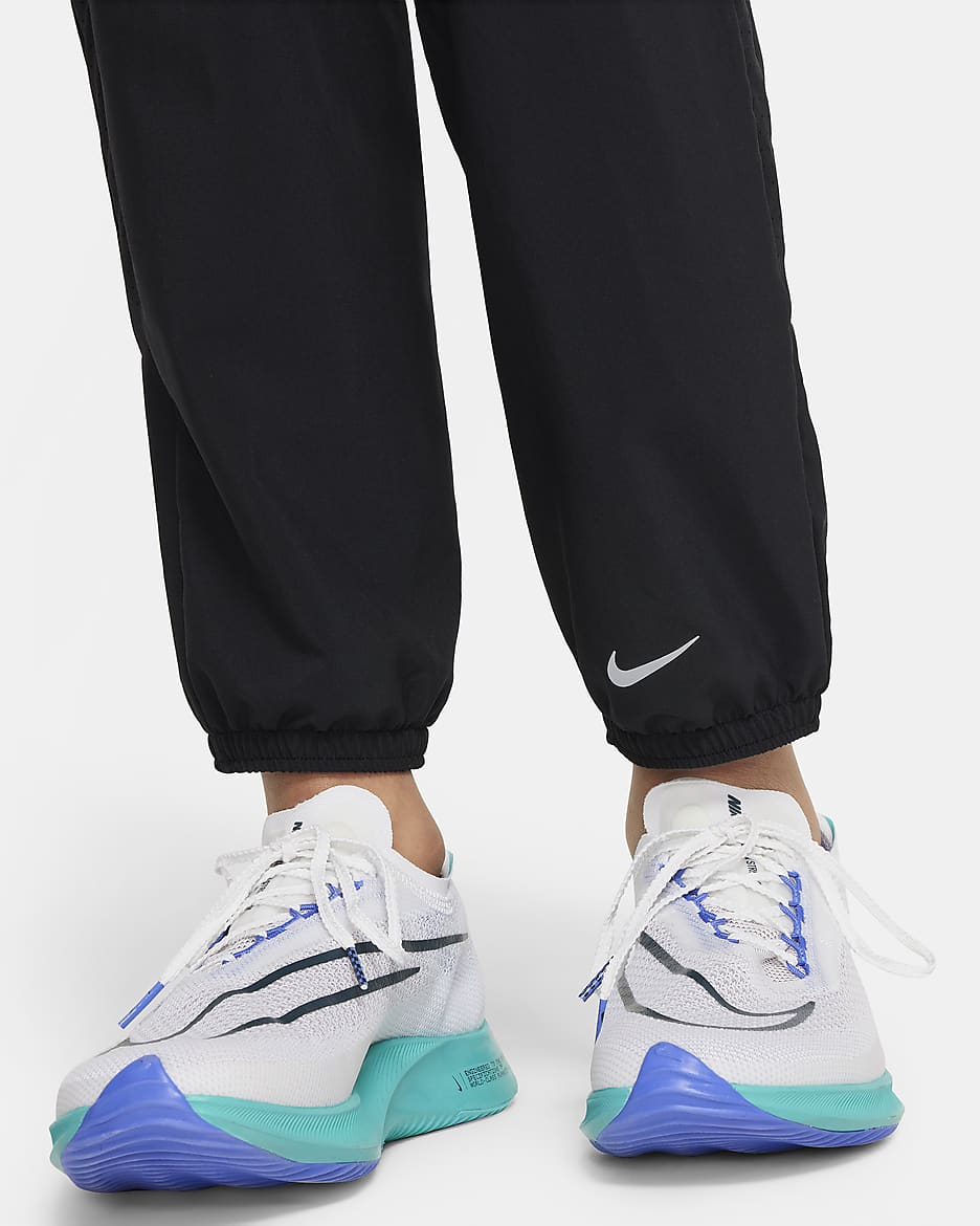 Nike Dri-FIT Multi-bukser til større børn (drenge) - sort/hvid