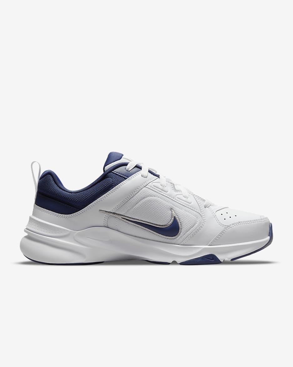 Chaussure de training Nike Defy All Day pour Homme - Blanc/Metallic Silver/Midnight Navy