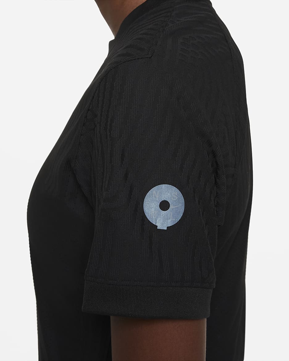 vaporknit strike top