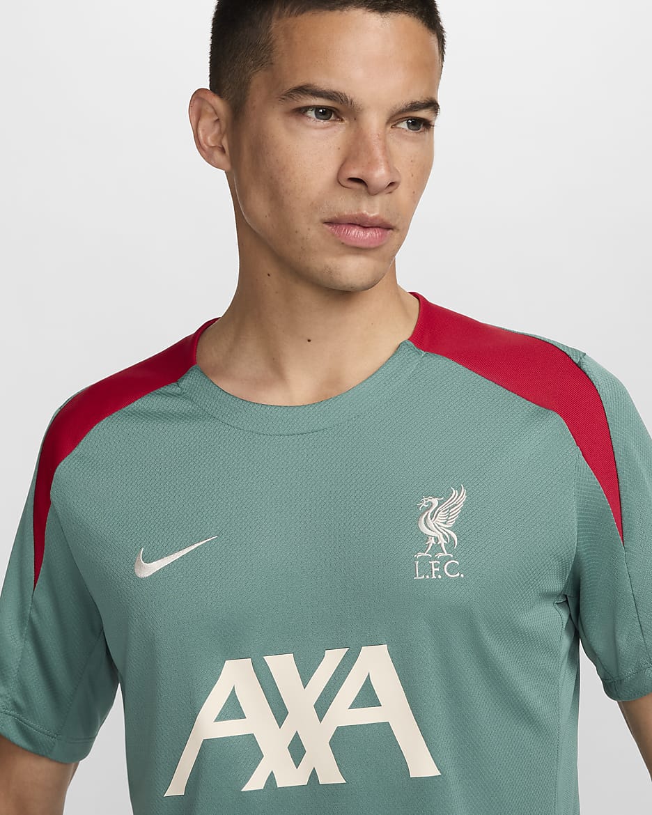 Haut de foot en maille à manches courtes Nike Dri-FIT Liverpool FC Strike pour homme - Bicoastal/Bicoastal/Gym Red/Light Orewood Brown