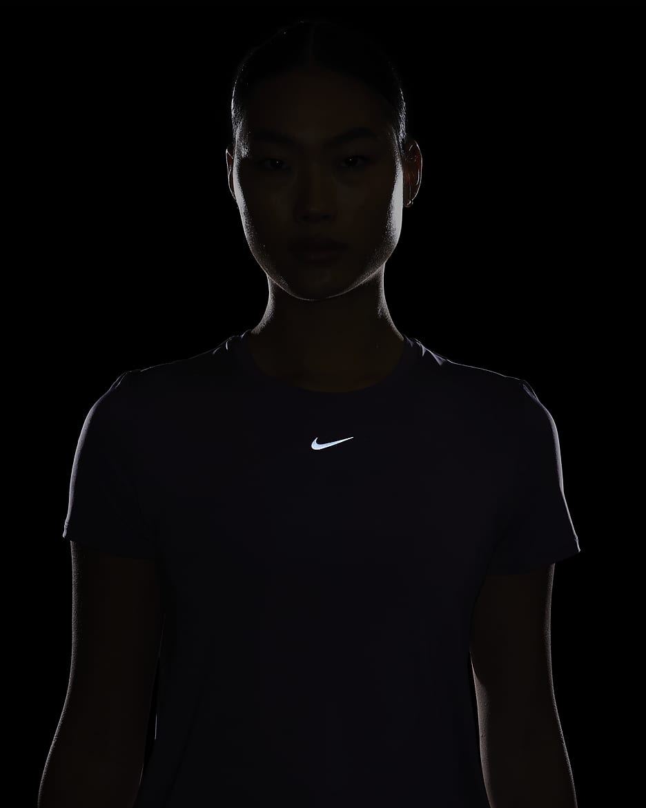 Nike One Classic Dri-FIT kortermet overdel til dame - Daybreak/Svart