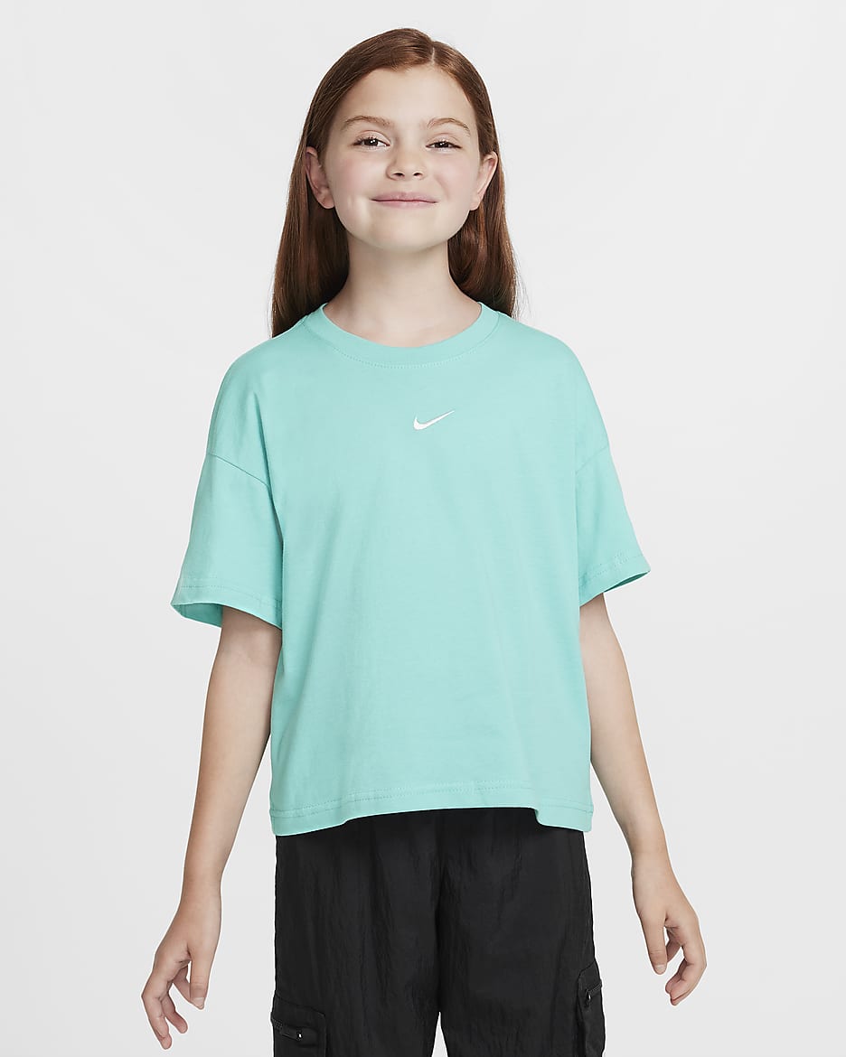 Nike Sportswear Essential Older Kids' (Girls') T-Shirt - Green Frost