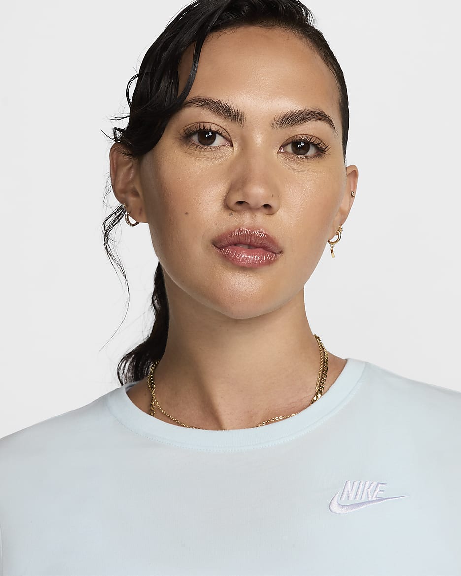 Nike Sportswear Club Essentials Women's T-Shirt - Glacier Blue/White