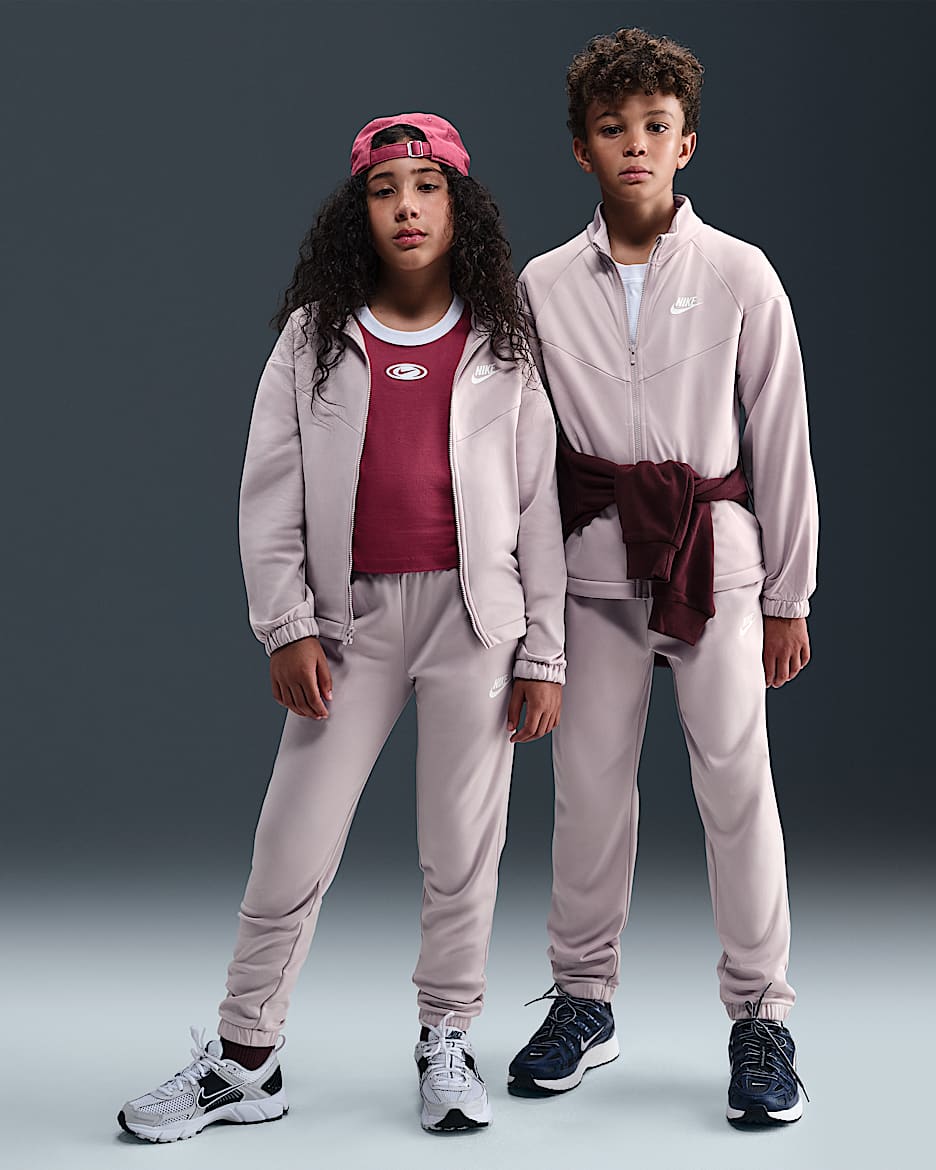 Conjunto deportivo Dri-FIT para niños talla grande Nike Sportswear - Violeta platino/Violeta platino/Blanco