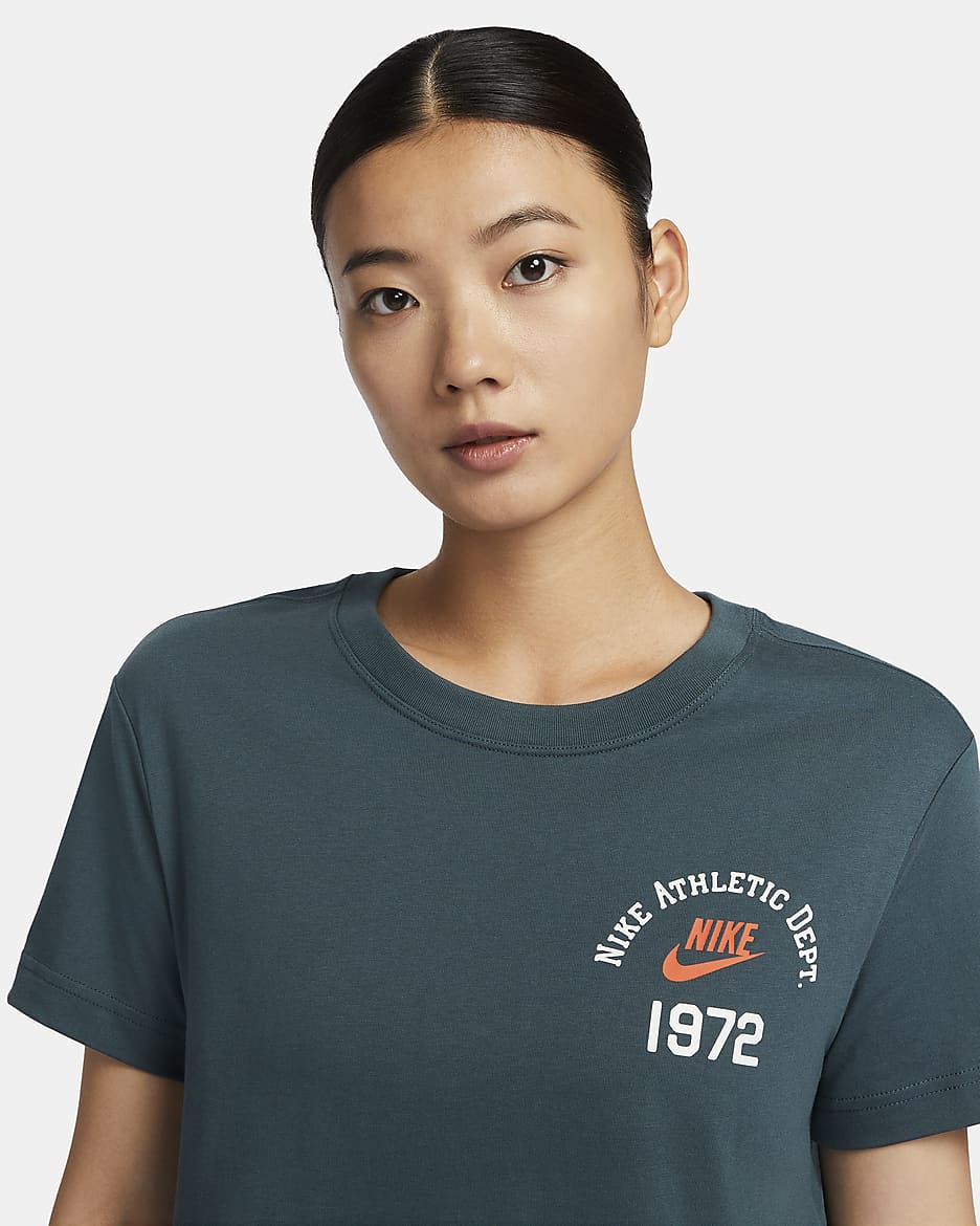 cropped shirt nike