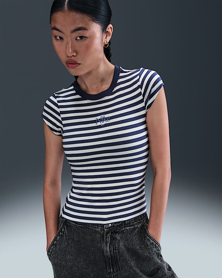 เสื้อยืดลายทางรัดรูปผู้หญิง Nike Sportswear Swoosh - Midnight Navy/Sail