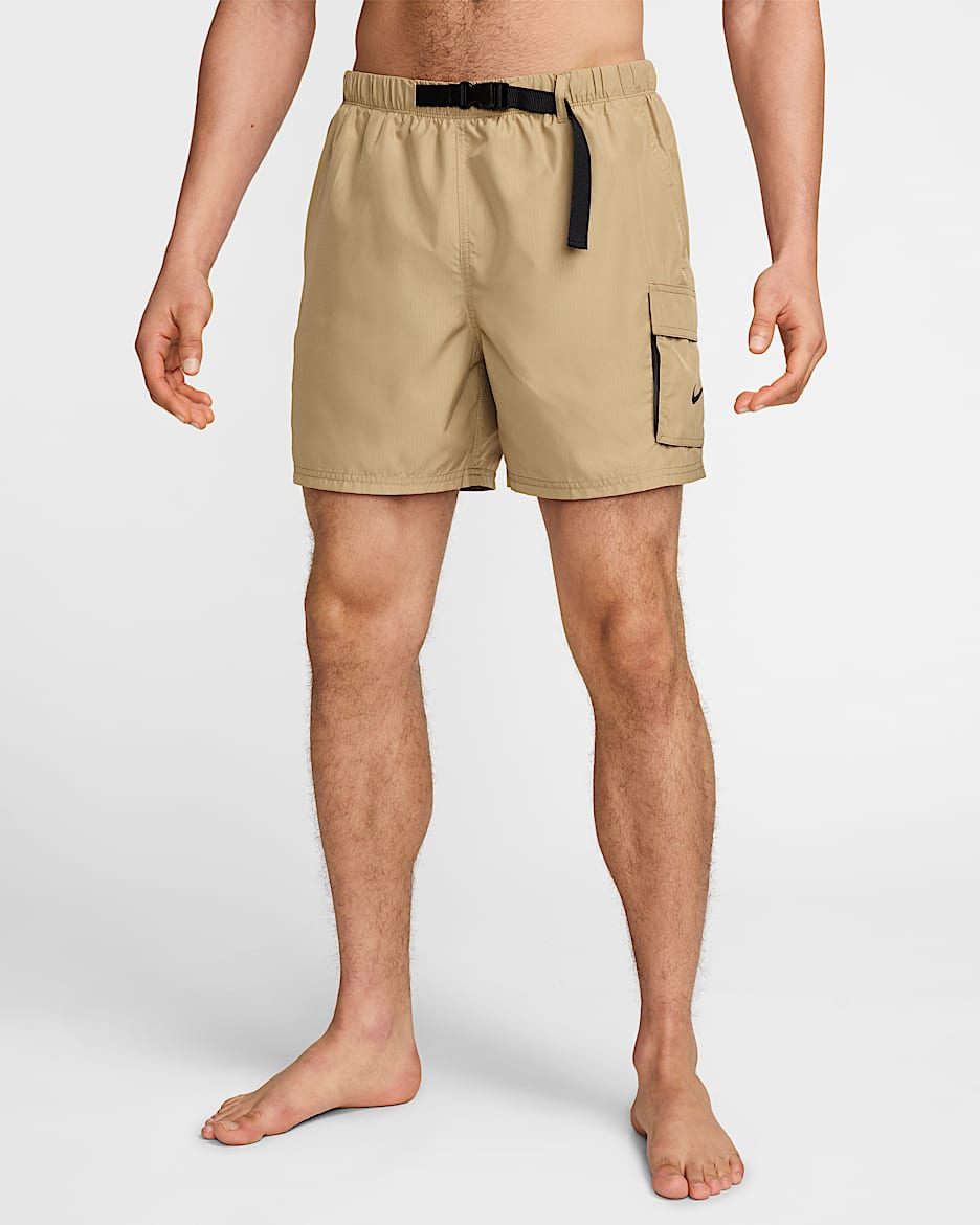 Shorts cargo de 13 cm con forro de ropa interior para hombre Nike Swim Voyage - Beige paracaídas