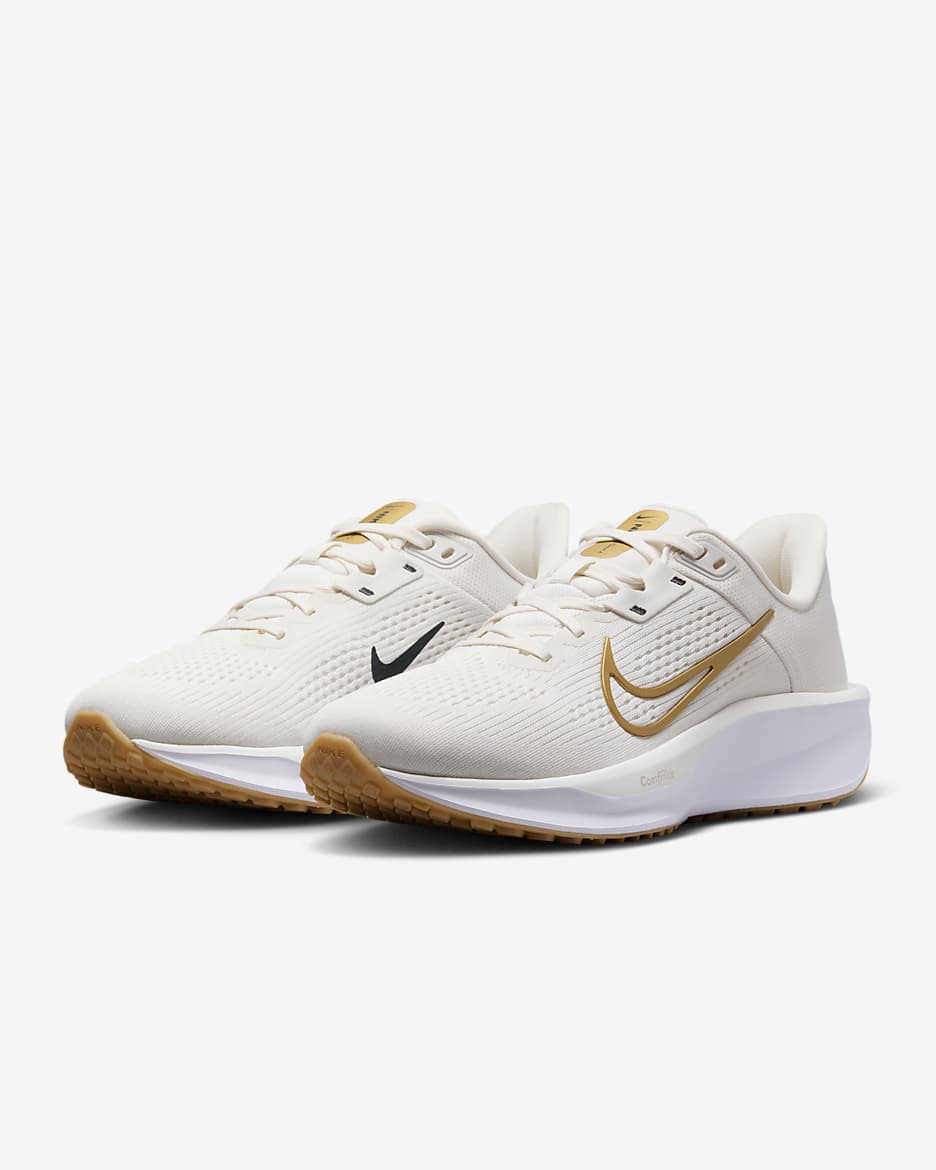 Nike Quest 6 女款路跑鞋 - Phantom/Sail/Pale Ivory/Metallic Gold