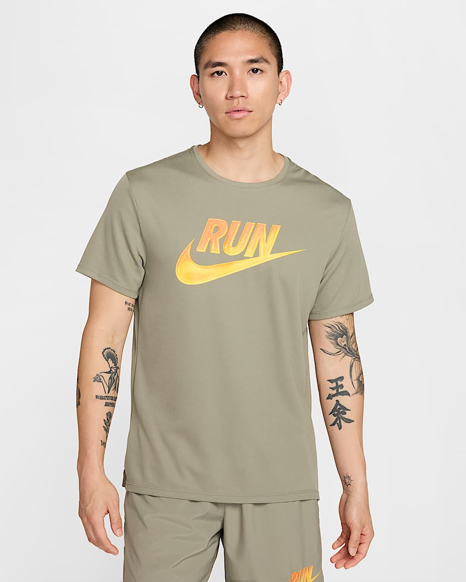 ナイキ マイラー ラン エナジー メンズ Dri-FIT ショートスリーブ ランニングトップ - ライトアーミー