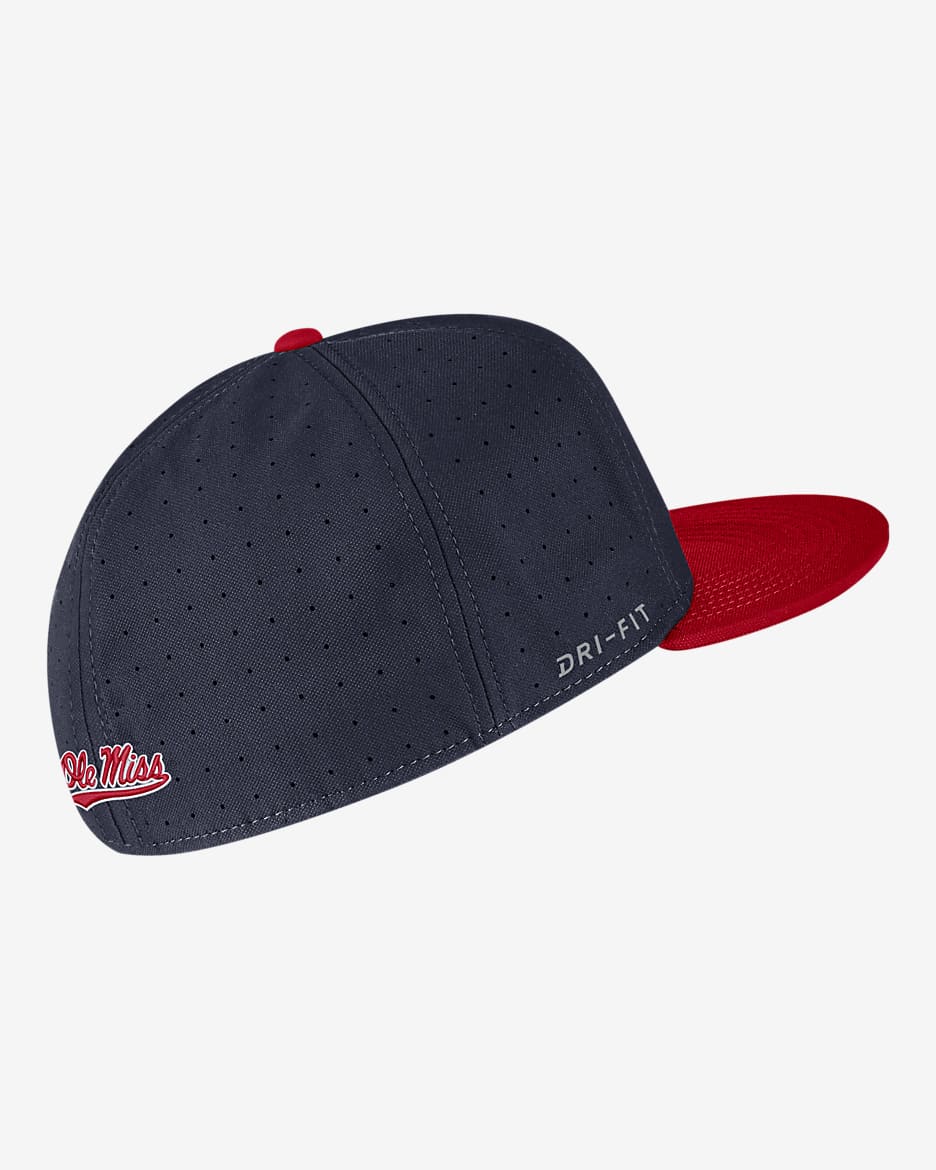 Gorro de béisbol ajustado Nike College Ole Miss - Negro