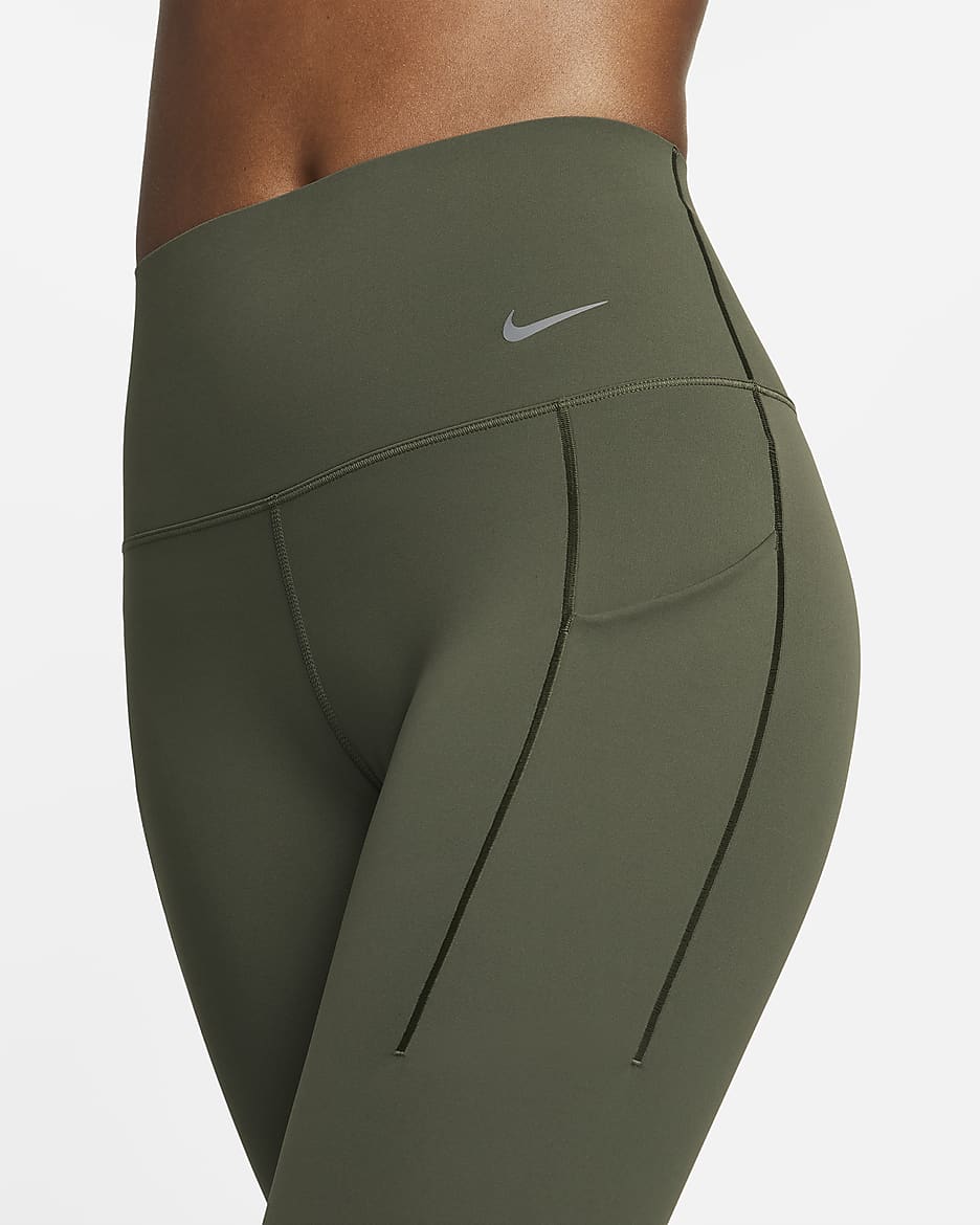 Leggings de 7/8 de tiro alto y sujeción media con bolsillos para mujer Nike Universa - Caqui militar/Negro