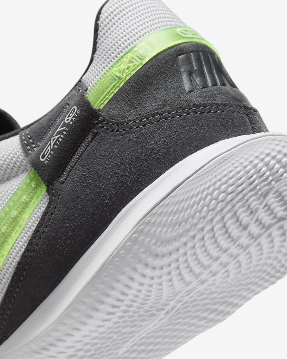 Nike Streetgato Low-Top Soccer Shoes - Black/Volt