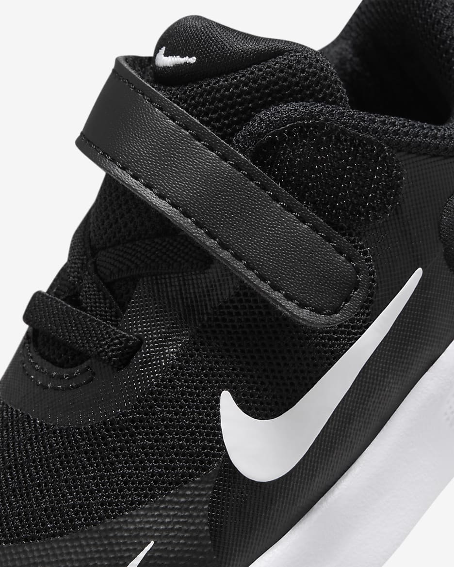 Nike Revolution 7 cipő babáknak - Fekete/Fehér/Fehér