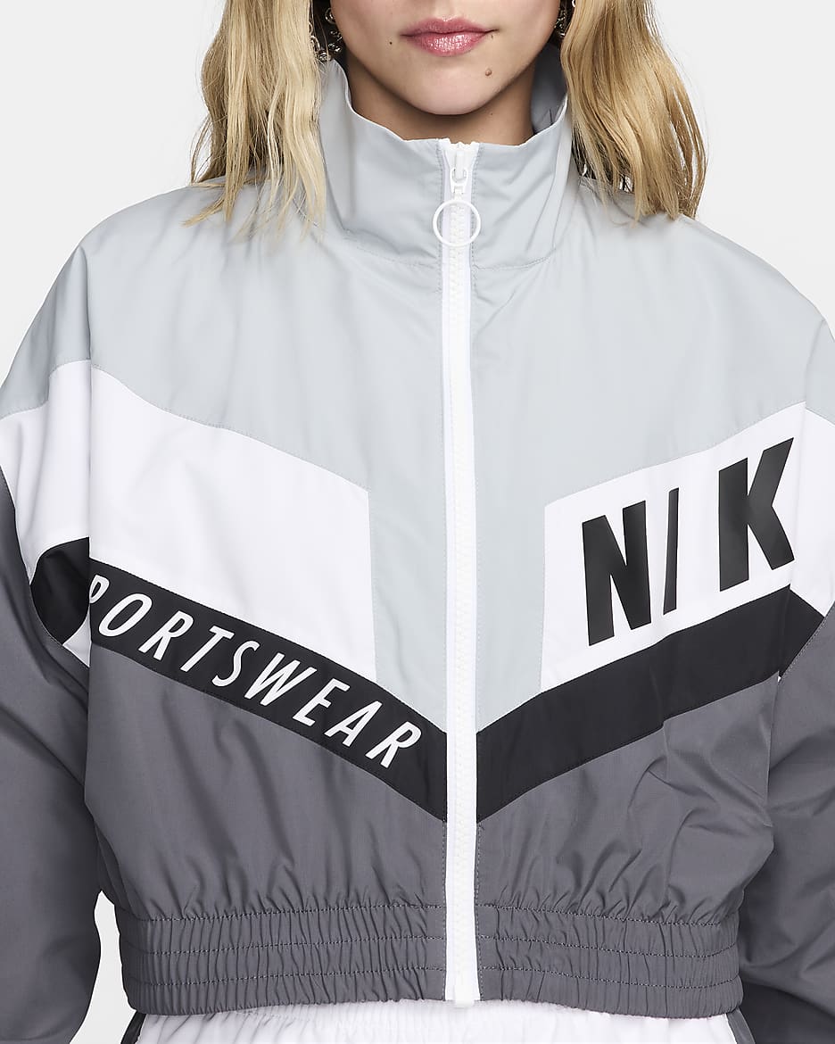 Nike Sportswear Damenjacke aus Webmaterial - Iron Grey/Light Pumice/Weiß