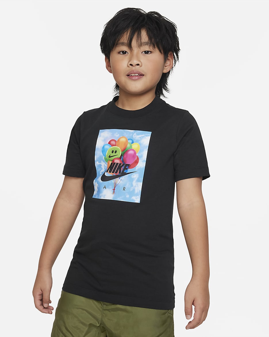เสื้อยืดเด็กโต Nike Sportswear - ดำ