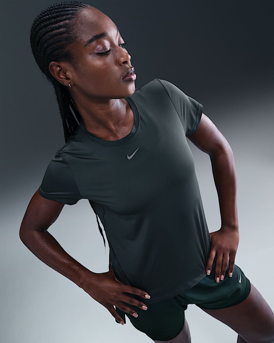 Nike One Classic Women's Dri-FIT Short-Sleeve Top - Seaweed